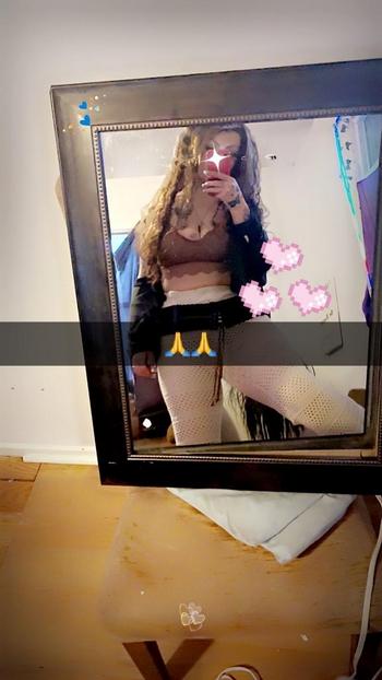 Babes, 32  female escort, Ogden